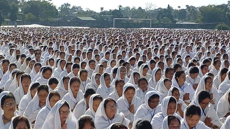 10,100 women sing Dihanaam to set national record