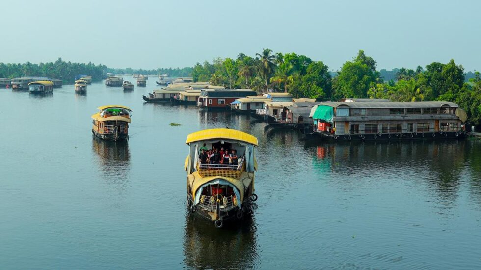 Kerala Tourism department allocates ₹97.28 lakh for sewage barge to manage houseboat waste in Alappuzha