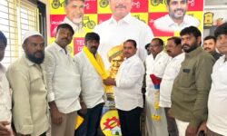 YSRCP’s 19th division corporator joins TDP