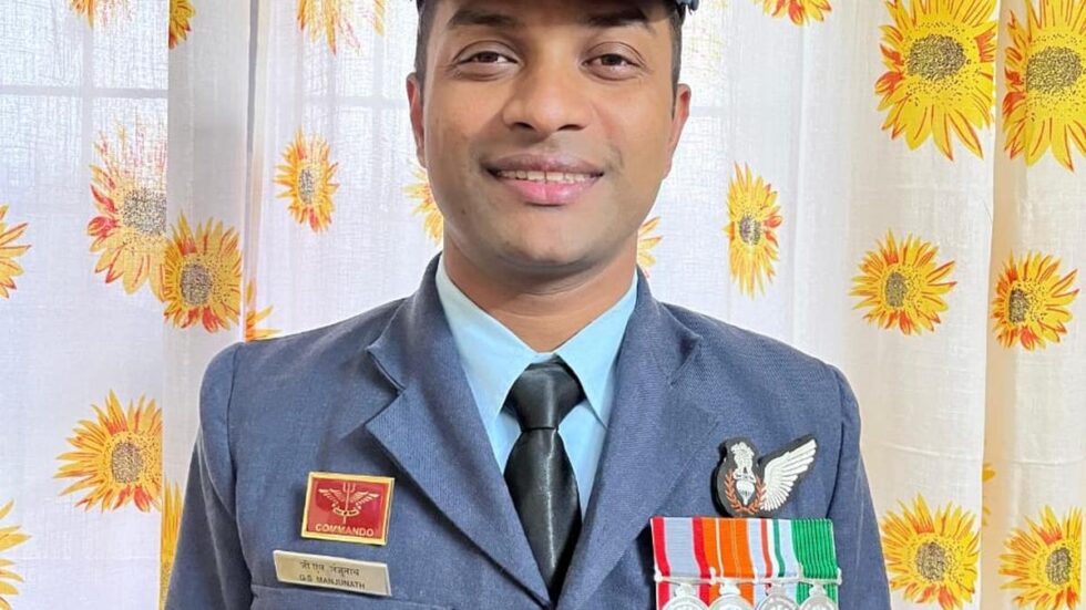 IAF officer from Karnataka dies as parachute fails to open during training session in Agra