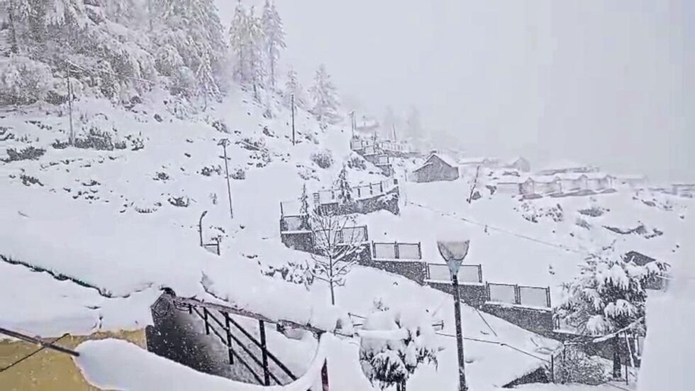 Uttarakhand avalanche LIVE: 41 labourers trapped under avalanche near Badrinath, 16 rescued