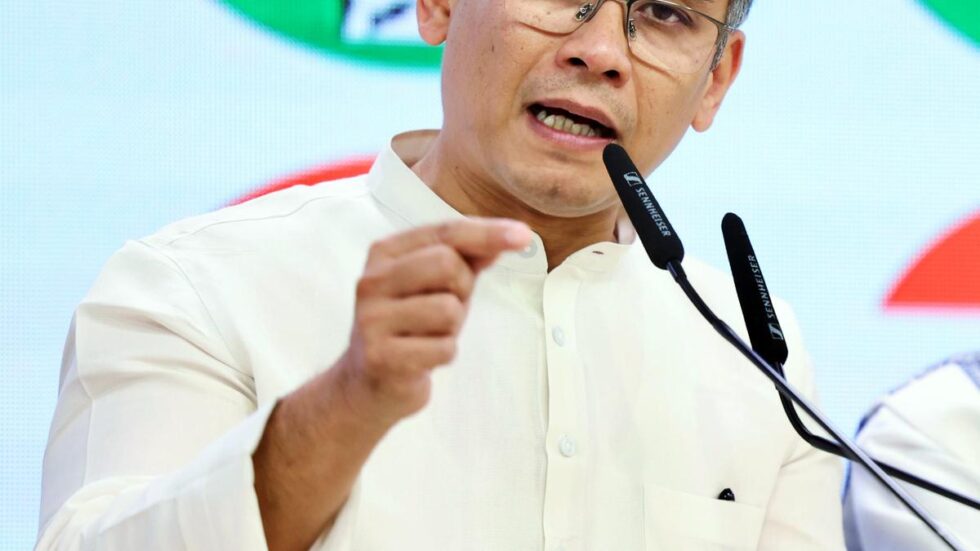 Gaurav Gogoi's wife has 'good relations' with Pakistan Army: Himanta
